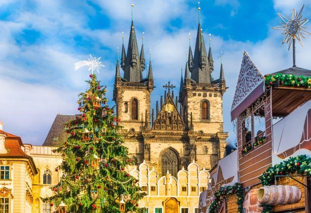 Jet2.com and Jet2CityBreaks sprinkle the magic as Christmas Markets trips return from Belfast International Airport for 2021